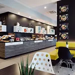 Hotel Legere Express
