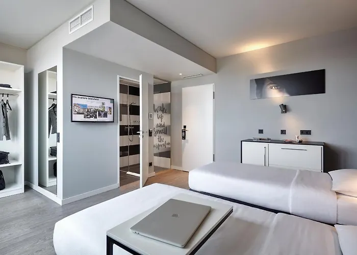 Hotel Legere Express