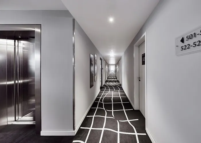 Légère Express Hotel